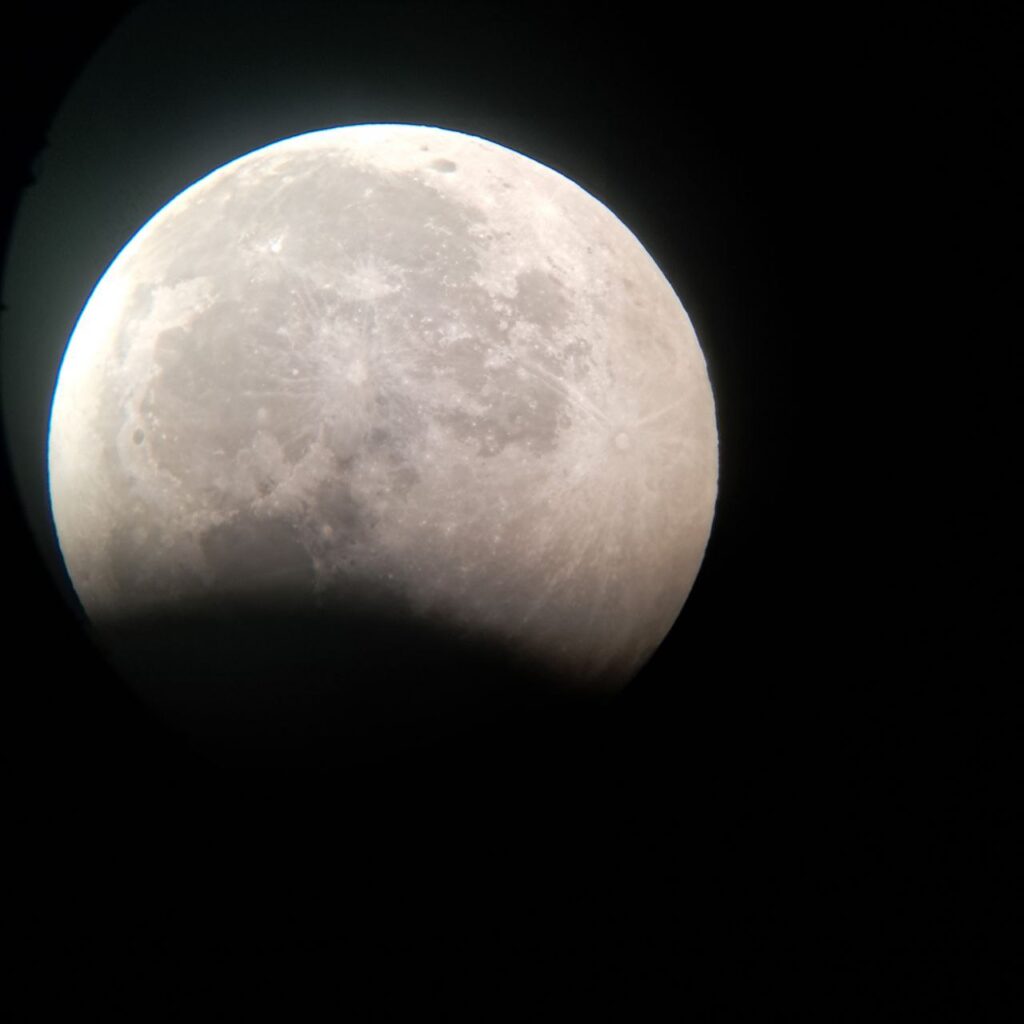 آغاز گرفت